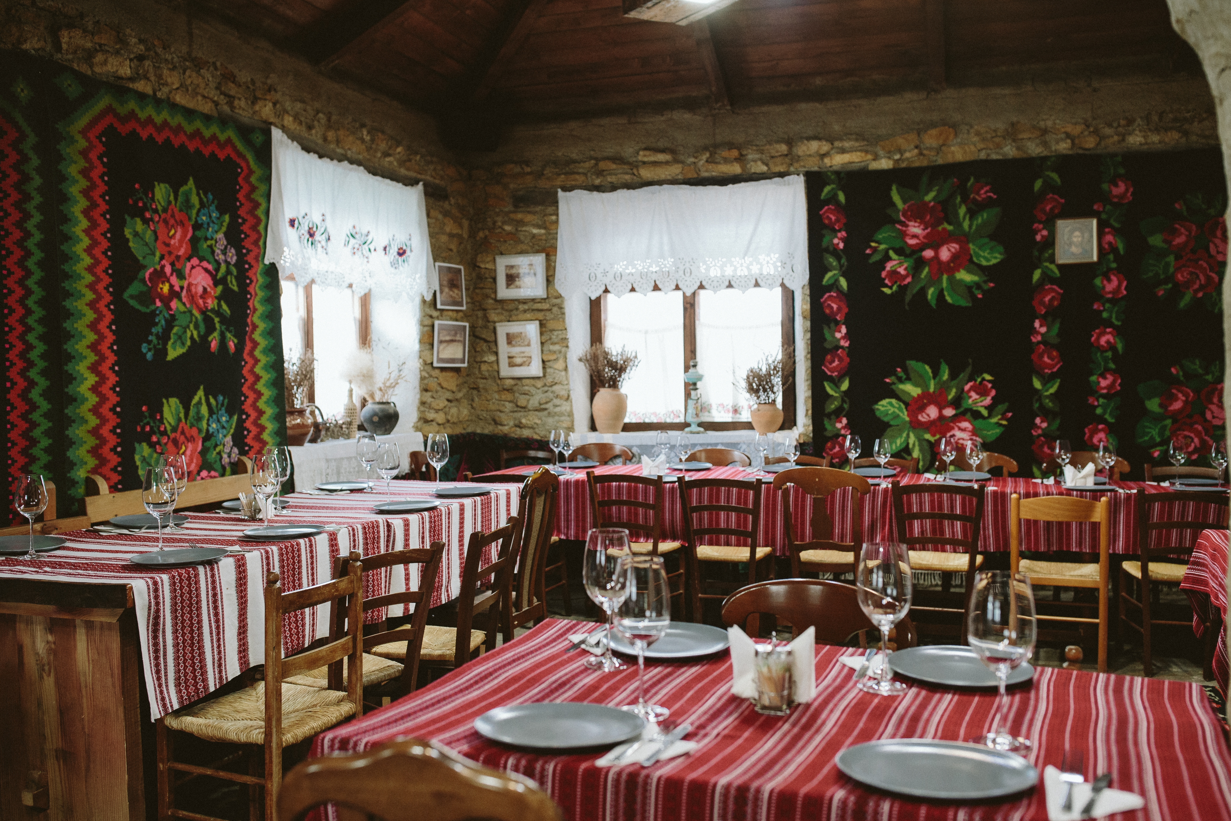 The new Restaurant Sol Negru - traditional cuisine and architecture Asconi Winery